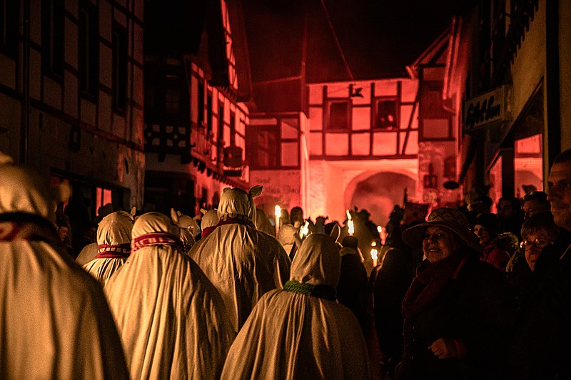 Fasching: Wenn Geister vertrieben und Vorräte verzehrt werden